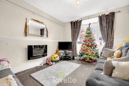 4 bedroom Terraced House for sale in Farebrother Street, Grimsby, DN32