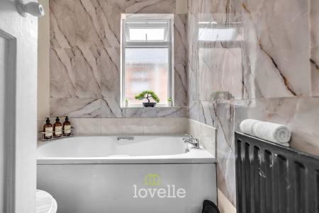 3 bedroom Terraced House for sale in Lord Street, Grimsby, DN31