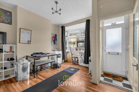 2 bedroom Terraced House for sale in Ladysmith Road, Grimsby, DN32