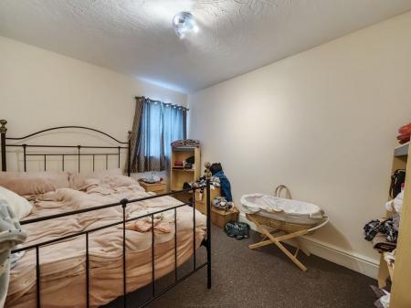 2 bedroom Semi-detached house for sale in Welholme Road, Grimsby, DN32