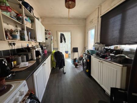 3 bedroom Terraced House for sale in Castle Street, Grimsby, DN32