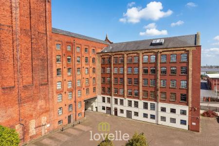 1 bedroom Flat for sale in Victoria Street, Grimsby, DN31