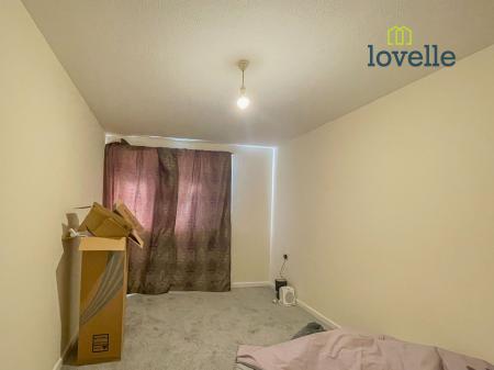 2 bedroom Flat for sale in Pinewood Crescent, Grimsby, DN33