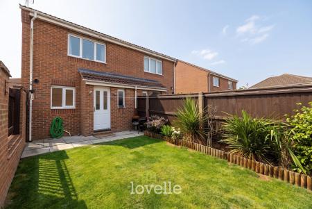 2 bedroom Semi-detached house for sale in Pennistone Place, Scartho Top, DN33