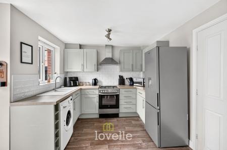 2 bedroom Semi-detached house for sale in Pennistone Place, Scartho Top, DN33