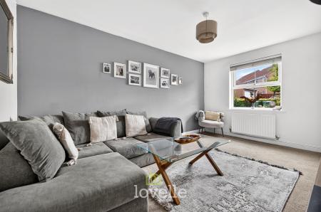 2 bedroom Semi-detached house for sale in Pennistone Place, Scartho Top, DN33