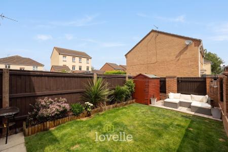 2 bedroom Semi-detached house for sale in Pennistone Place, Scartho Top, DN33