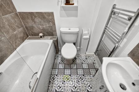 2 bedroom Semi-detached house for sale in Pennistone Place, Scartho Top, DN33