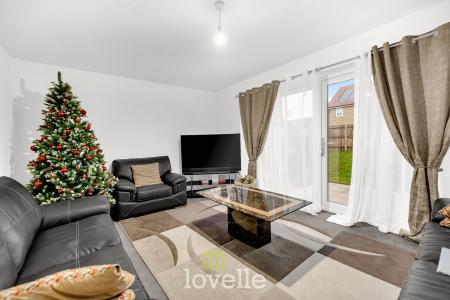 3 bedroom Semi-detached house for sale in Allerton Way, Immingham, DN40
