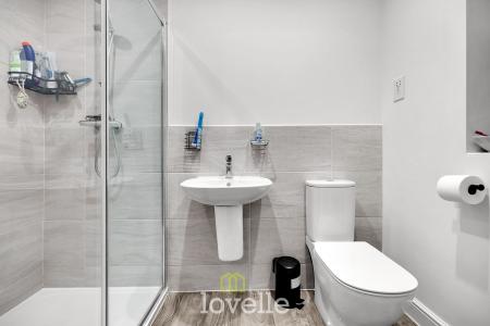 3 bedroom Semi-detached house for sale in Allerton Way, Immingham, DN40