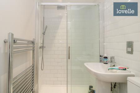 2 bedroom Flat for sale in Welholme Avenue, Grimsby, DN32