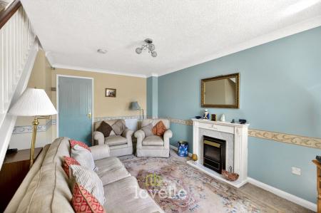 2 bedroom Semi-detached house for sale in Hampstead Park, Scartho Top, DN33