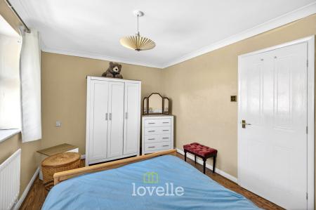 2 bedroom Semi-detached house for sale in Hampstead Park, Scartho Top, DN33