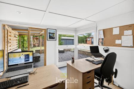 3 bedroom Detached bungalow for sale in Templemans Lane, North Thoresby, DN36