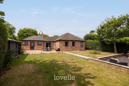3 bedroom Detached bungalow for sale in Templemans Lane, North Thoresby, DN36