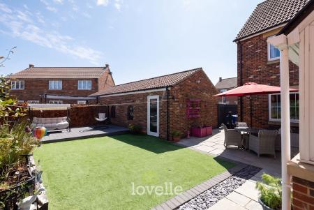 4 bedroom Detached house for sale in Fenwick Road, Scartho Top, DN33