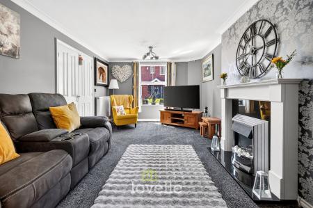 4 bedroom Detached house for sale in Fenwick Road, Scartho Top, DN33