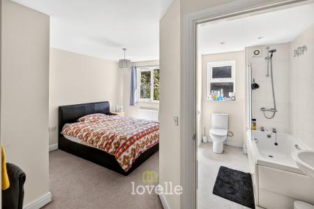 1 bedroom Flat for sale in Lancaster Drive, South Killingholme, DN40