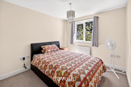 1 bedroom Flat for sale in Lancaster Drive, South Killingholme, DN40