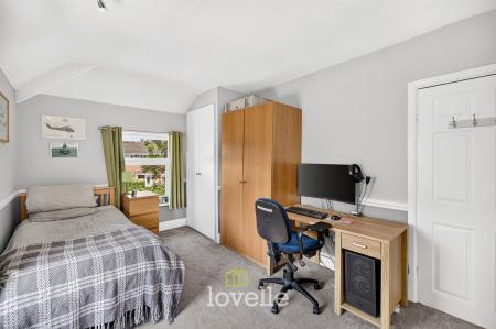 4 bedroom Detached house for sale in Station Road, Stallingborough, DN41