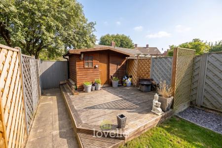 3 bedroom Terraced House for sale in Poachers Rise, Stallingborough, DN41