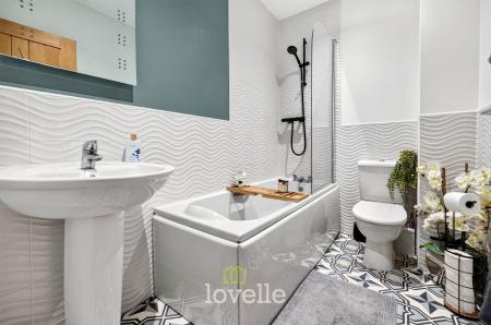 3 bedroom Terraced House for sale in Poachers Rise, Stallingborough, DN41