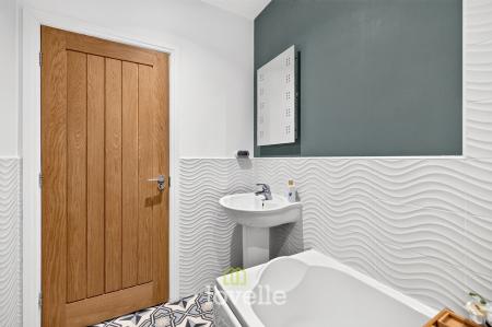 3 bedroom Terraced House for sale in Poachers Rise, Stallingborough, DN41