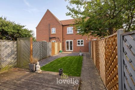 3 bedroom Terraced House for sale in Poachers Rise, Stallingborough, DN41