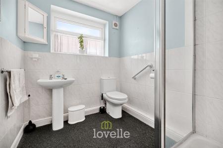 3 bedroom Bungalow for sale in Wheatfield Drive, Waltham, DN37