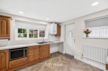 3 bedroom Bungalow for sale in Wheatfield Drive, Waltham, DN37