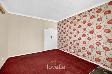 4 bedroom Semi-detached house for sale in Newstead Avenue, Holton-Le-Clay, DN36