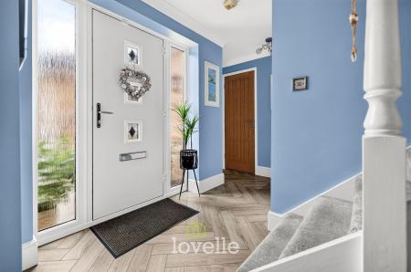 4 bedroom Detached house for sale in Wisteria Drive, Healing, DN41