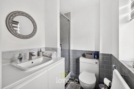 4 bedroom Detached house for sale in Wisteria Drive, Healing, DN41