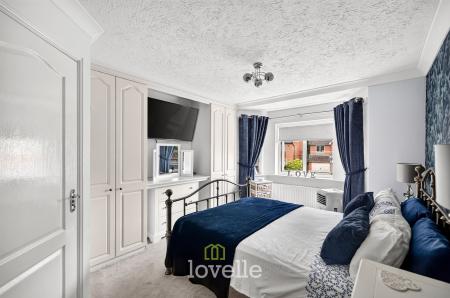 4 bedroom Detached house for sale in Wisteria Drive, Healing, DN41