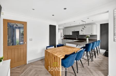 4 bedroom Detached house for sale in Wisteria Drive, Healing, DN41