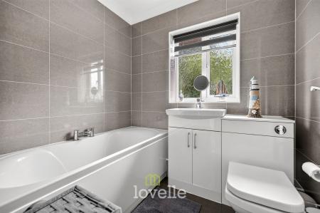 4 bedroom Detached house for sale in Wisteria Drive, Healing, DN41