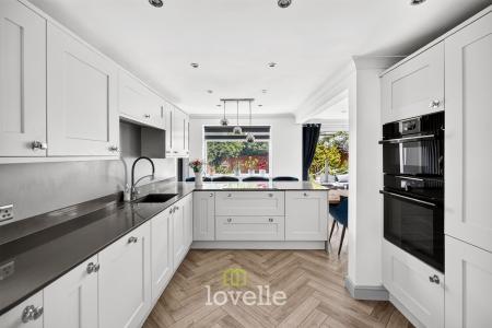 4 bedroom Detached house for sale in Wisteria Drive, Healing, DN41