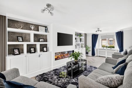 4 bedroom Detached house for sale in Wisteria Drive, Healing, DN41