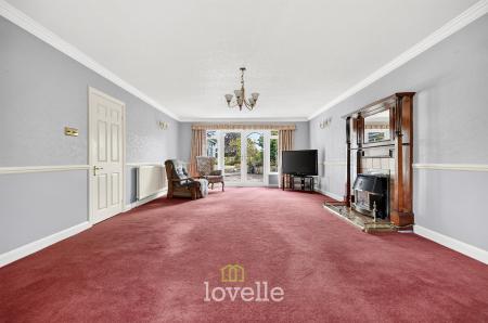4 bedroom Detached house for sale in Tetney Lane, Holton-Le-Clay, DN36