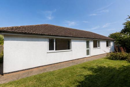 4 bedroom Detached house for sale in Tetney Lane, Holton-Le-Clay, DN36