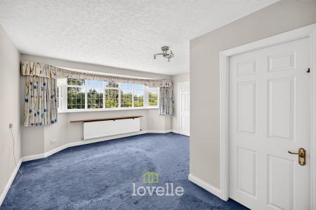4 bedroom Detached house for sale in Tetney Lane, Holton-Le-Clay, DN36