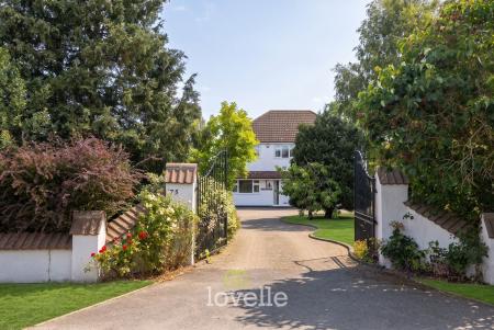Tetney Lane, Holton-Le-Clay, DN36