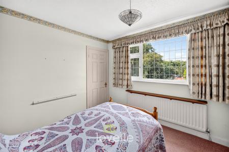 4 bedroom Detached house for sale in Tetney Lane, Holton-Le-Clay, DN36