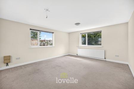 4 bedroom Detached house for sale in Tetney Lane, Holton-Le-Clay, DN36
