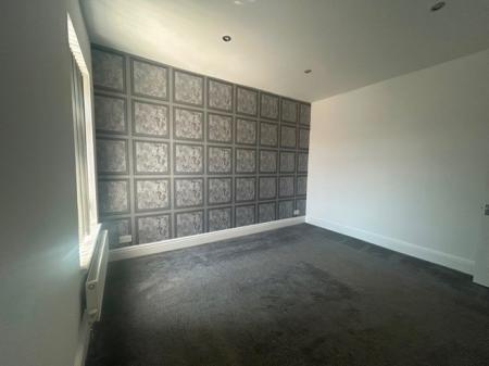 2 bedroom Flat to let in Algernon Street, Grimsby, DN32