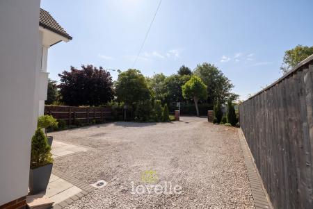 5 bedroom Detached house for sale in Great Coates Road, Grimsby, DN34