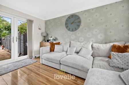 4 bedroom Semi-detached house for sale in Willoughby Grove, Grimsby, DN34