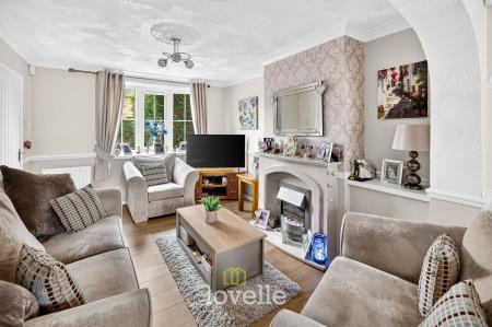 4 bedroom Semi-detached house for sale in Willoughby Grove, Grimsby, DN34