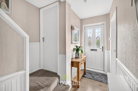 4 bedroom Semi-detached house for sale in Willoughby Grove, Grimsby, DN34