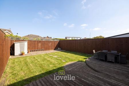 5 bedroom Semi-detached house for sale in St. Nicholas Drive, Grimsby, DN37